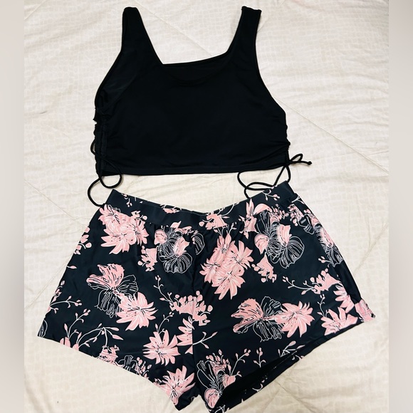 SHEIN CURVE Draw String Side, Floral Print swimsuit 🩱 - Picture 8 of 9